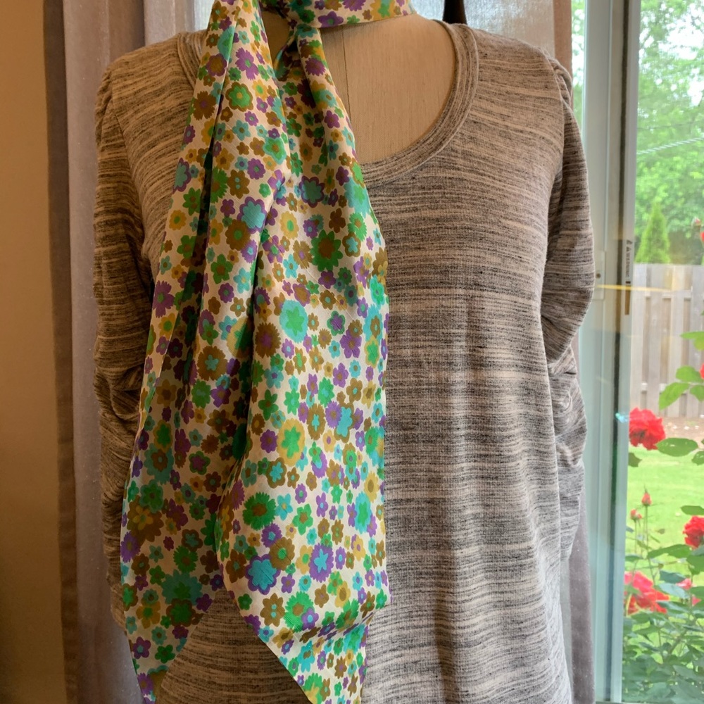 Vintage 1960s flower scarf